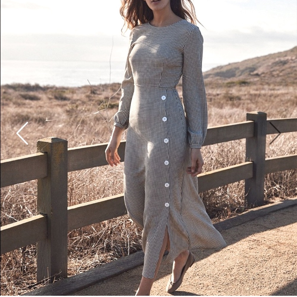 ISO Christy Dawn Sian dress in a medium or large